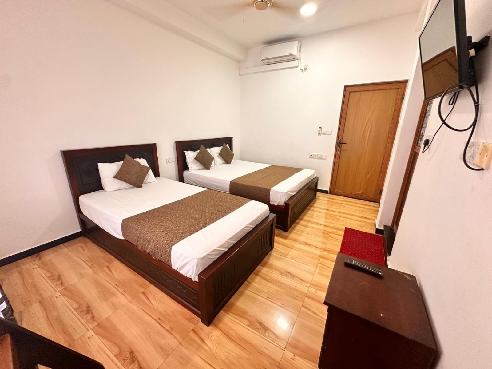 Holiday Villa Trikunamalaja Zewnętrze zdjęcie