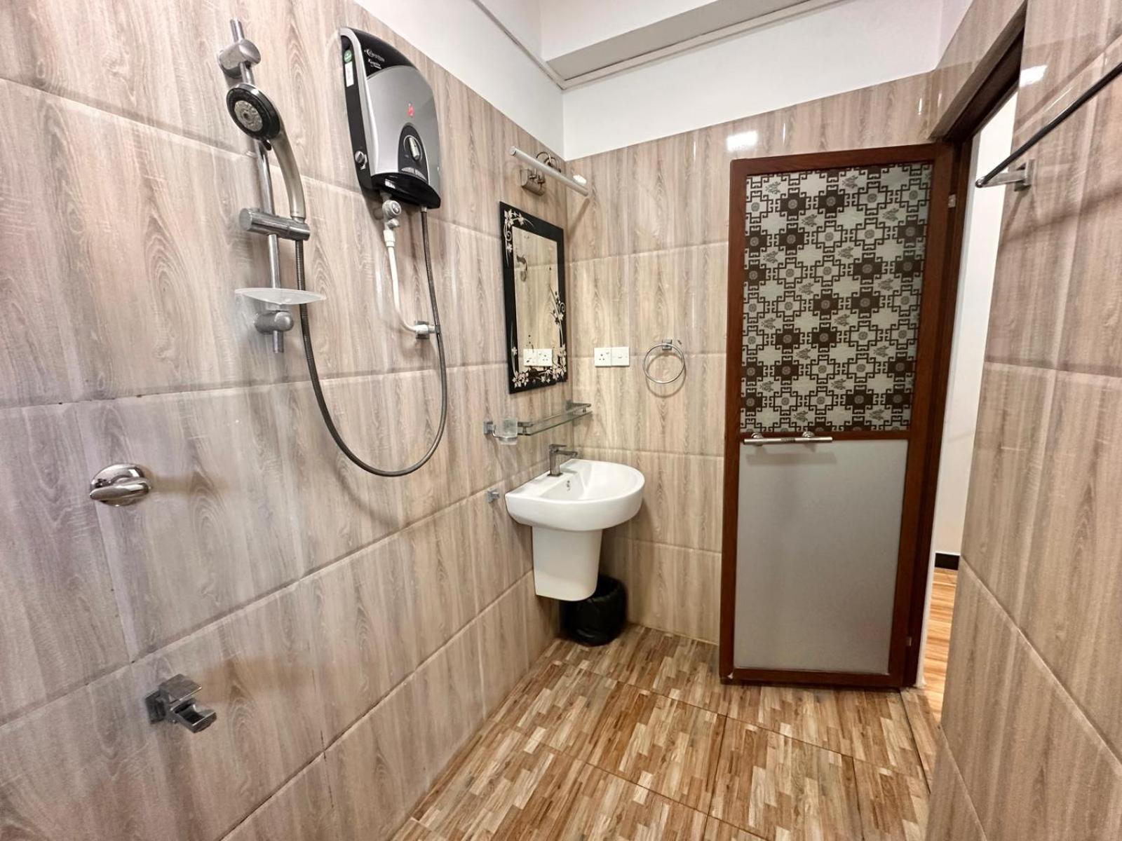 Holiday Villa Trikunamalaja Zewnętrze zdjęcie